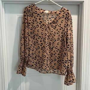 A New Day Longe Sleeve Leopard Blouse Size Medium